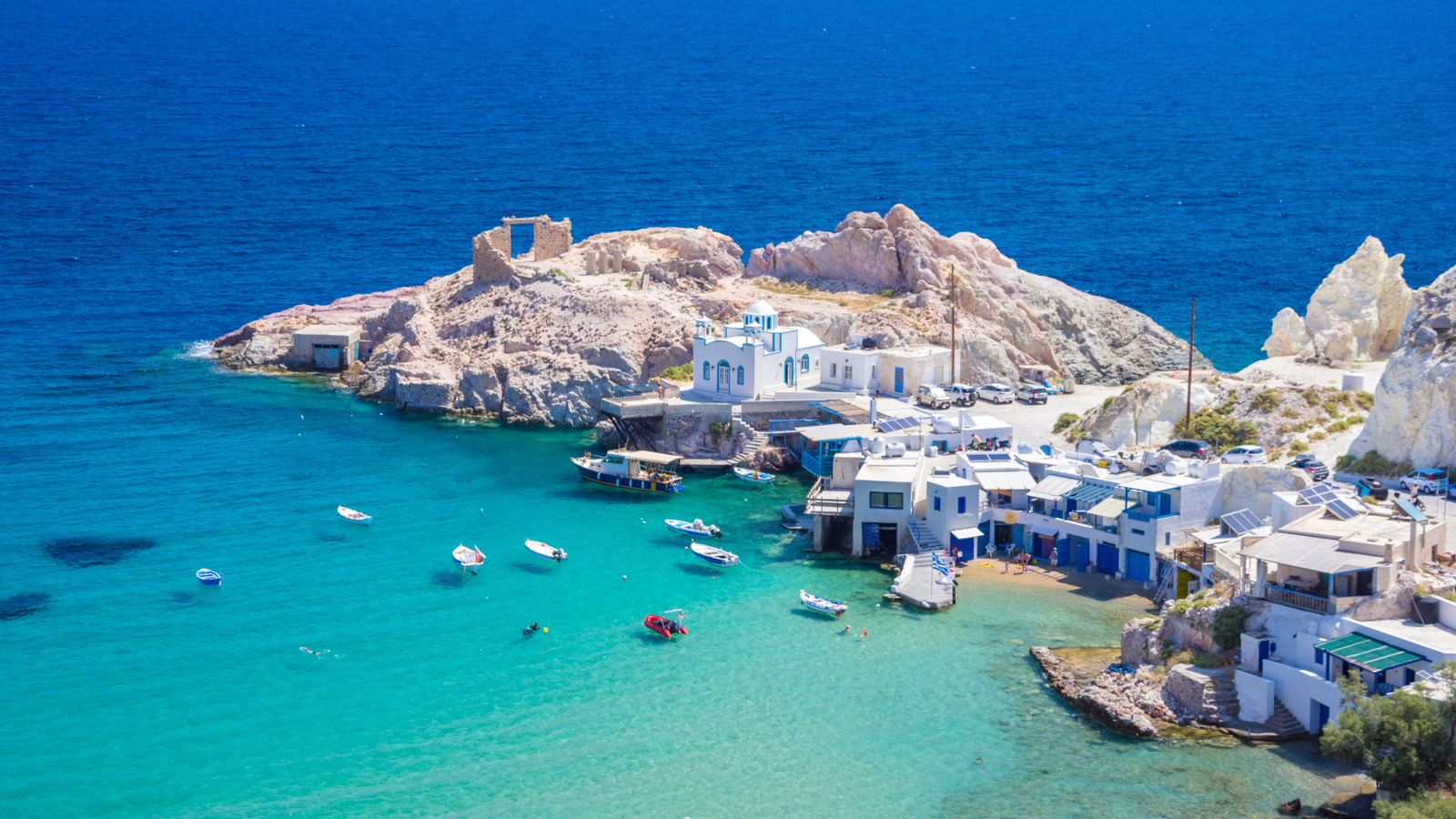 Ημι-ιδιωτική εκδρομή με σκάφος στο Μήλο – Κλεφτίκο, Σαρακίνικο & Πολιέγος